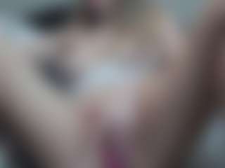 Live cam show with IceCraze - Short on Stripli.com