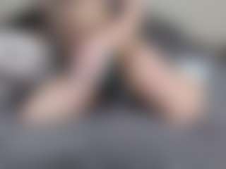Live cam show with IceCraze - Short on Mixed Magazine Live