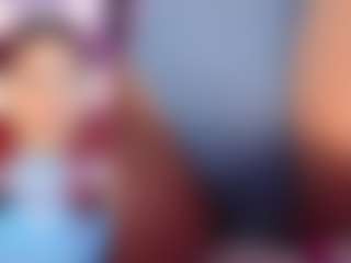 Live cam show with Lia - Brown Eyes Red Hair on wildcum.com