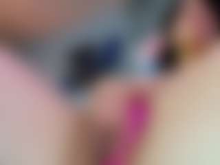 Live cam show with Maya-Garcia - Cute on Camiplay Live