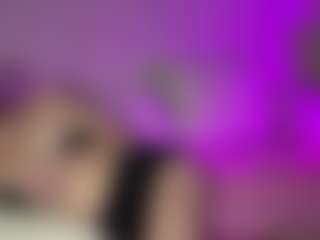 Live cam show with SolBenito - Average on Camiplay Live