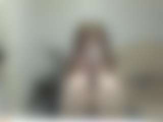 Live cam show with KirstinRobuck - Brown Hair on boobsie.com