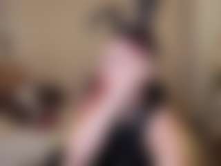 Live cam show with Marine-Vact - Moaning on Uber Horny
