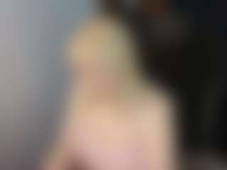 Live cam show with Soffa - College Curvy on AdultVida.com