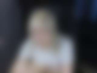 Live cam show with Soffa - Blue Eyes on livesuperchat.net