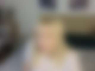 Live cam show with Soffa - Upskirt on madthumbs