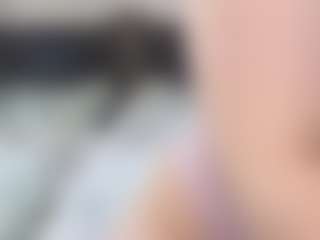 Live cam show with Soffa - Moaning on liverealitysex.com