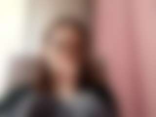 Live cam show with Veronica - Skinny on googirlz
