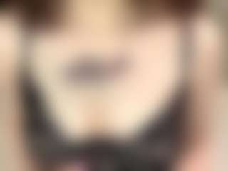 Live cam show with DelisaCalender - Granny Latina on UwU Esports