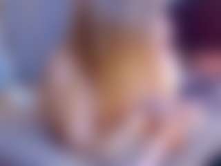 Live cam show with GlimmerSaffron - Moaning on CamwithHer
