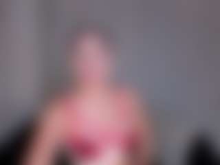 Live cam show with JuliaBanks - Teen (18+) on intimatelivegirls.com