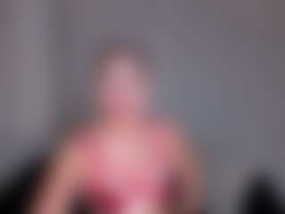 Live cam show with JuliaBanks - Teen (18+) on luckytryst.com