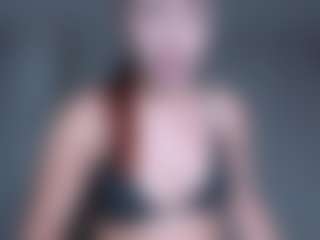 Live cam show with JuliaBanks - New Teen (18+) on Fit Hotties