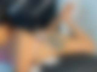 Live cam show with molycoper - Fingers on Camsoda