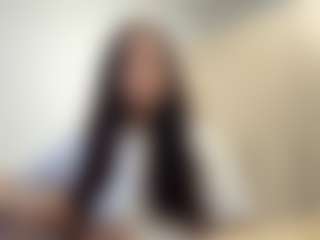 Giulia's Live Sex Cam Show