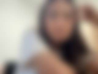 Giulia's Live Sex Cam Show