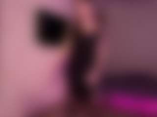 Live cam show with Aria - Moaning on Camsoda