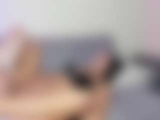 Live cam show with nickybigboobs - Brown Hair on Dare Cams