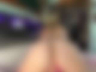 BittyBrat333's Live Sex Cam Show
