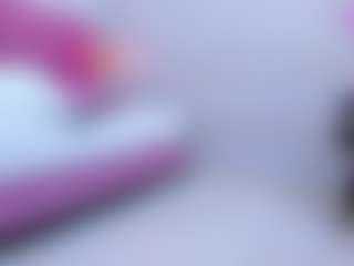 Live cam show with Megansaaenz - Petite on Camsoda