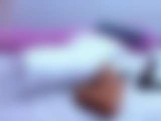 Live cam show with Megansaaenz - Shaved on camwithhim.com