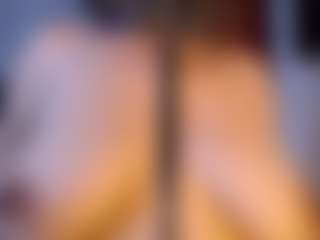 Live cam show with Sara-Harris7 - Blue Eyes on madthumbs