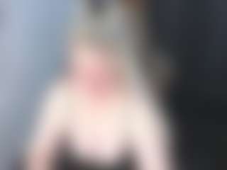 Live cam show with Ammy - Upskirt on Camsoda
