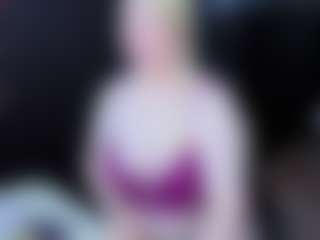 Live cam show with Ammy - Moaning on Milfs Live