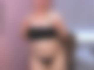 Live cam show with Ammy - Moaning on liverealitysex.com
