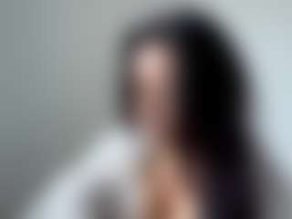 Live cam show with Lina - Asian Petite on Camming Site