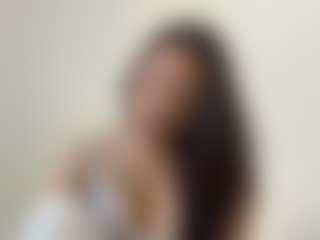 Live cam show with Lina - Latina on Camsoda