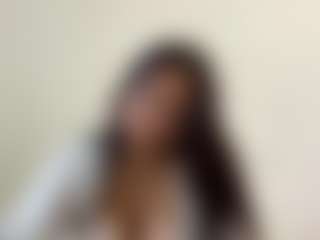 Live cam show with Lina - Athletic Teen (18+) on livesuperchat.net