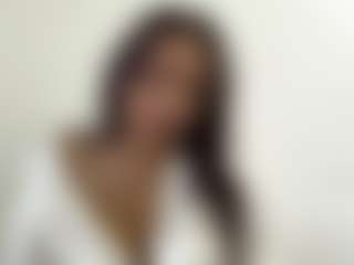 Show de cam en vivo con Lina - Striptease en Camsoda