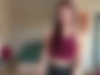 Live cam show with Lina - Middle Aged on Instabang