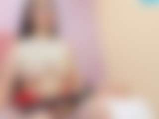 LauraAura69's Live Sex Cam Show