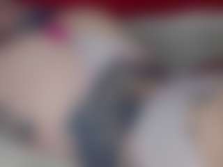 Live cam show with Lisaalexsa - Doggy on Hubzter Live