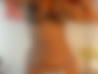 Live cam show with mia-ebony1 - Ebony Shaved Pussy on SmokeAndPoke