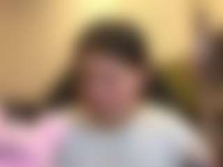 RoxannTools's Live Sex Cam Show