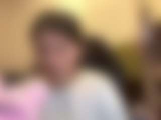 RoxannTools's Live Sex Cam Show