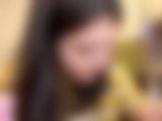 RoxannTools's Live Sex Cam Show