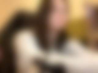 RoxannTools's Live Sex Cam Show