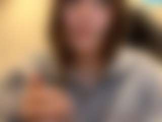 RoxannTools's Live Sex Cam Show