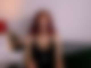 Live cam show with TessBabe - Blue Eyes on TeamSkeetLive