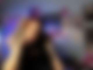 Live cam show with Vixen-noir - Average on CamClone