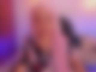 Live cam show with honey-taylor - Big Tits Small Tits on Camsoda