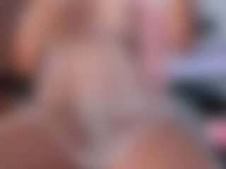 Live cam show with Honey Taylor - Fingers on 1on1-livenow