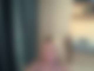 Evelyn's Live Sex Cam Show