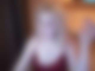 Evelyn's Live Sex Cam Show