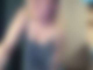 Evelyn's Live Sex Cam Show