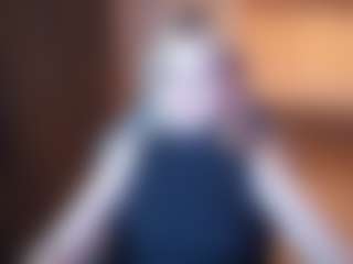 Evelyn's Live Sex Cam Show